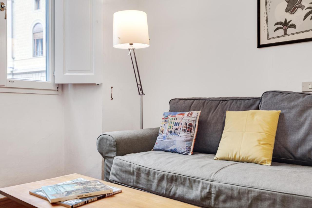 Porta Rossa Apartments Near Ponte Vecchio Флоренция Екстериор снимка