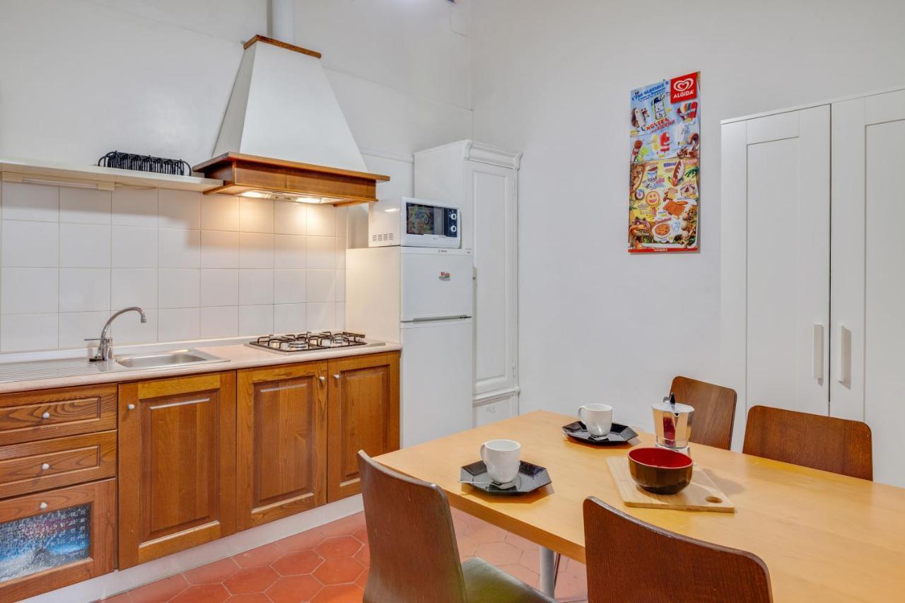 Porta Rossa Apartments Near Ponte Vecchio Флоренция Екстериор снимка